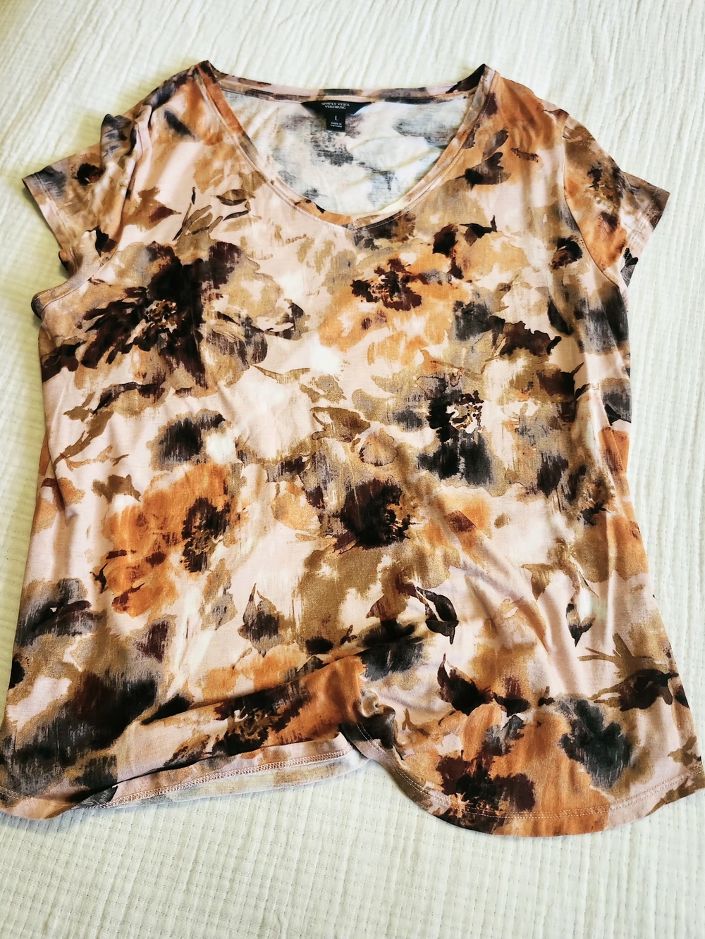 Simply Vera Vera Wang Floral V-Neck Tee - Peach & Brown